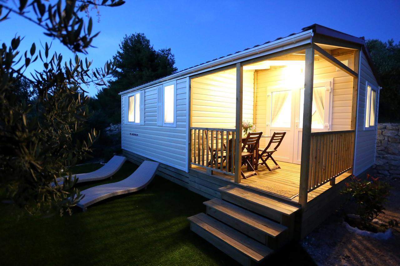 Mobile Homes-Slanica Murter Luaran gambar