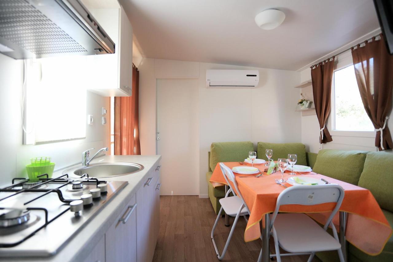 Mobile Homes-Slanica Murter Luaran gambar
