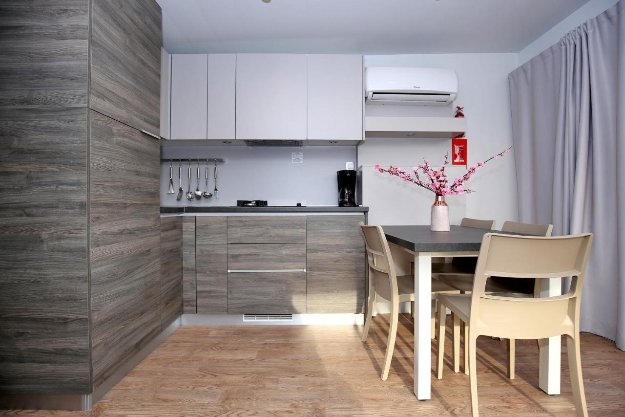 Mobile Homes-Slanica Murter Luaran gambar